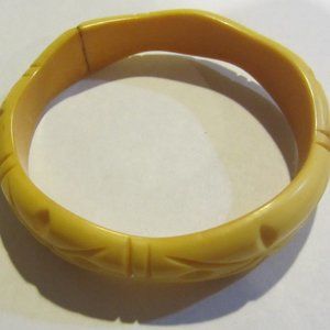 Vintage bakelite carved bracelet